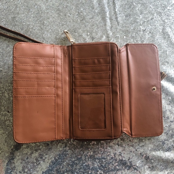 ‼️Coming Soon‼️Cognac Wallet Wristlet - Picture 5 of 9